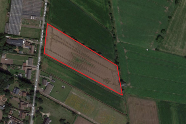 Landbouwgrond 1,35 ha Oosteeklo